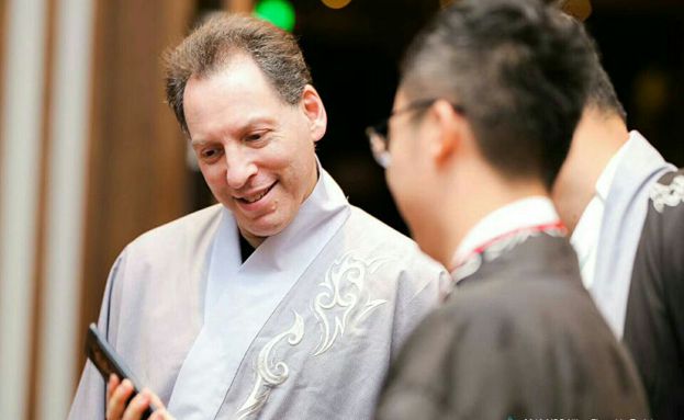 現場翻譯英語陪同翻譯一天要多少錢？